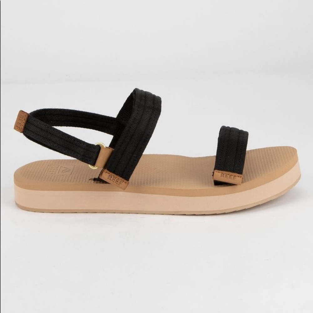 NEW Reef Voyage Lite Seas Black Sandals Size 9